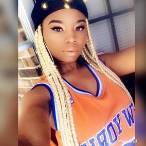 Meet your Posher, Valentina